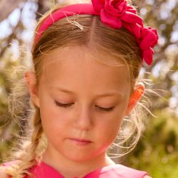 Cerchietto con fiori bambina  –  Mayoral  –  10199-26